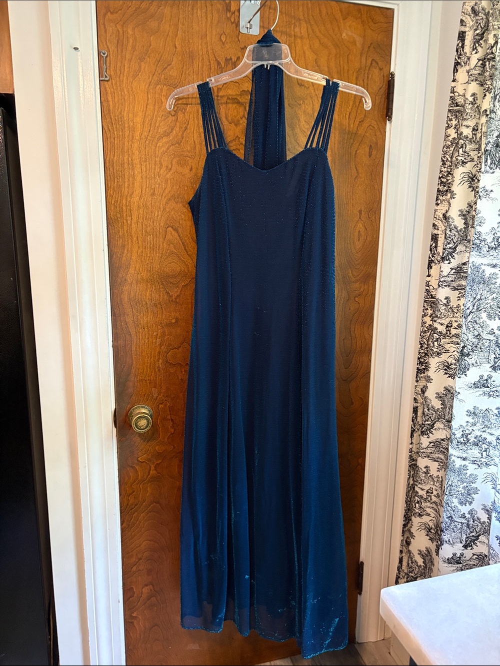 Elegant Navy Blue Evening Gown with Strappy Halter